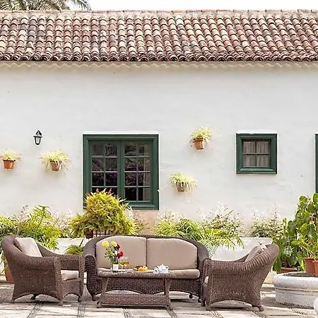 El Patio 4*