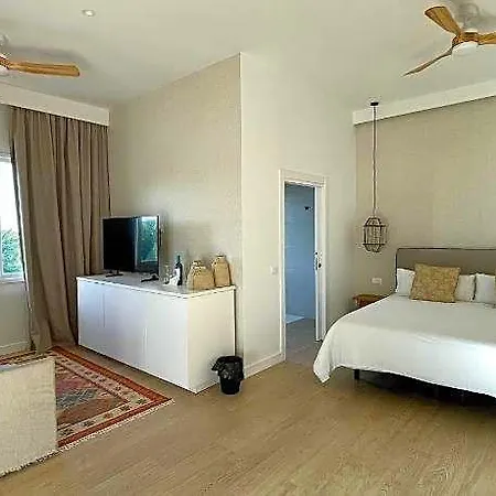 El Patio Hotel 4*